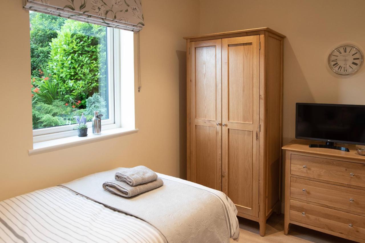 Larchwood Lodge Ellon Экстерьер фото