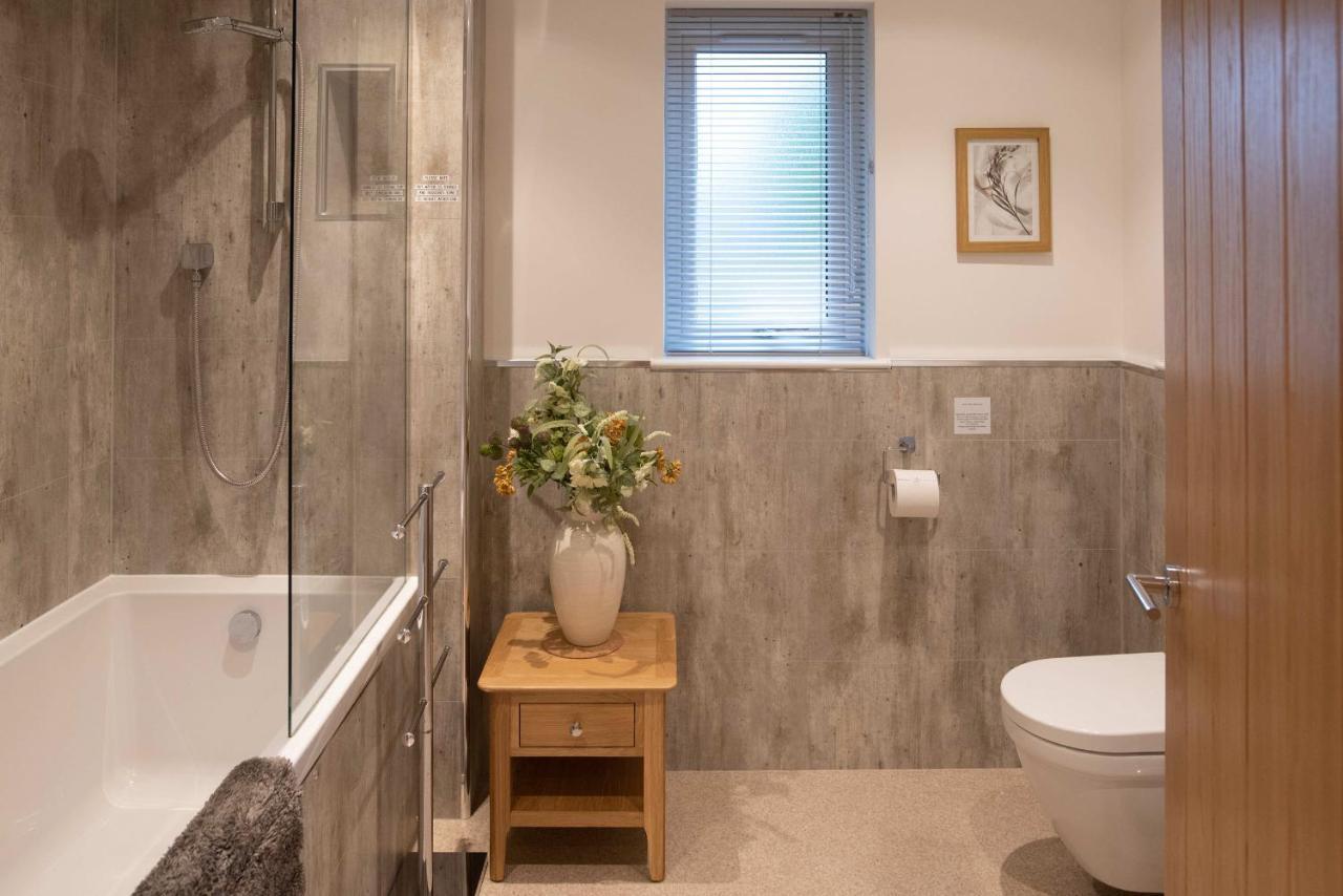 Larchwood Lodge Ellon Экстерьер фото