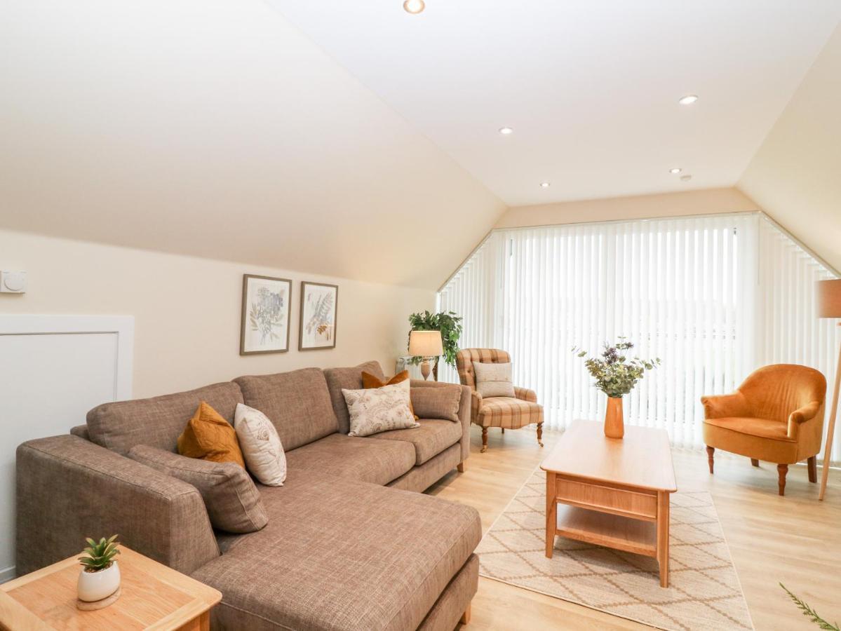Larchwood Lodge Ellon Экстерьер фото