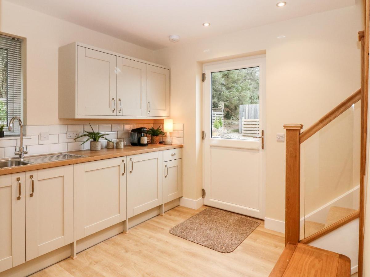 Larchwood Lodge Ellon Экстерьер фото