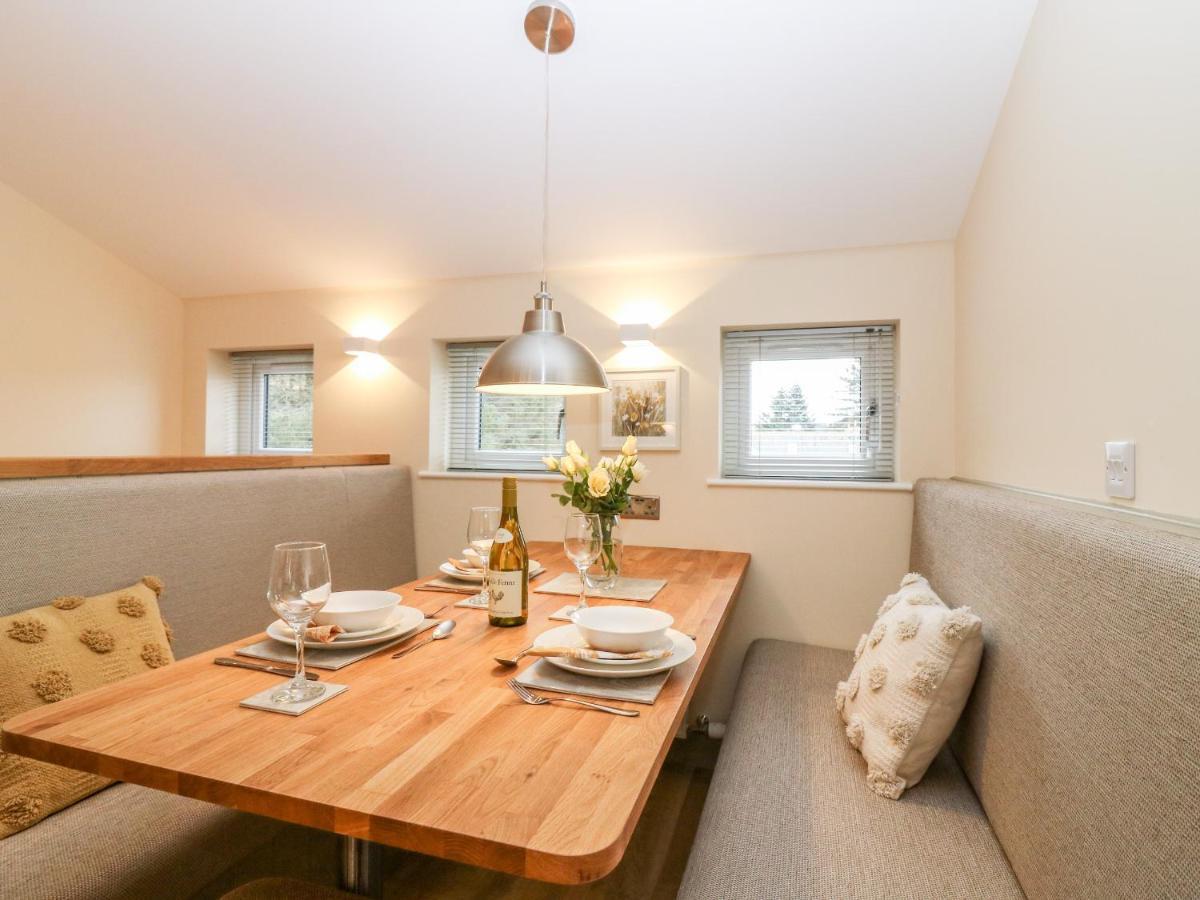 Larchwood Lodge Ellon Экстерьер фото